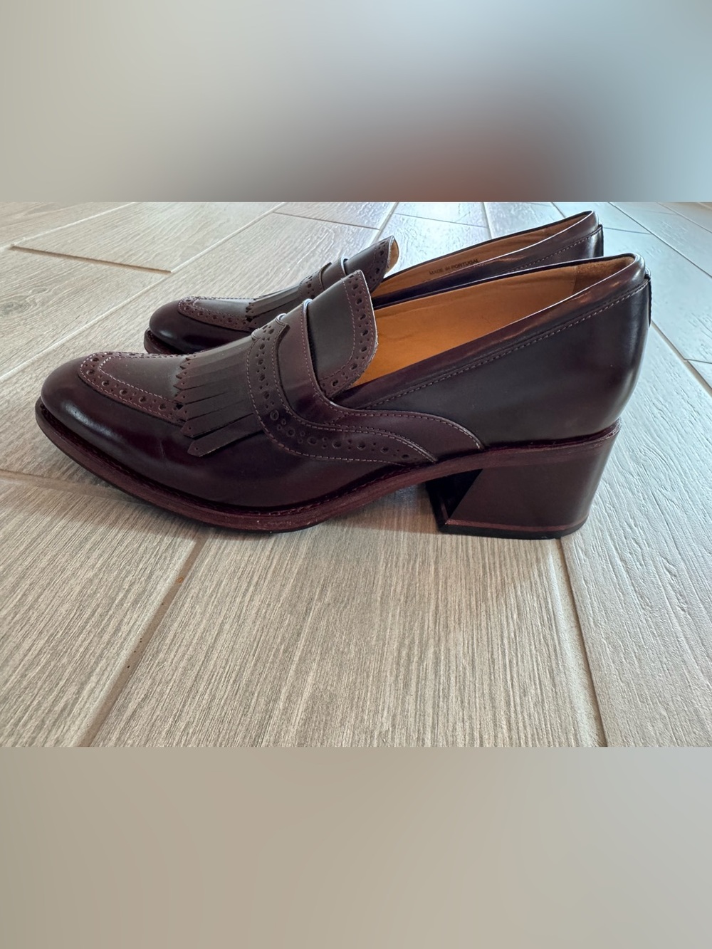 THE OFFICE OF ANGELA SCOTT Miss Juliette Loafer Pumps Burgundy Size 39 GUC - Picture 2 of 11